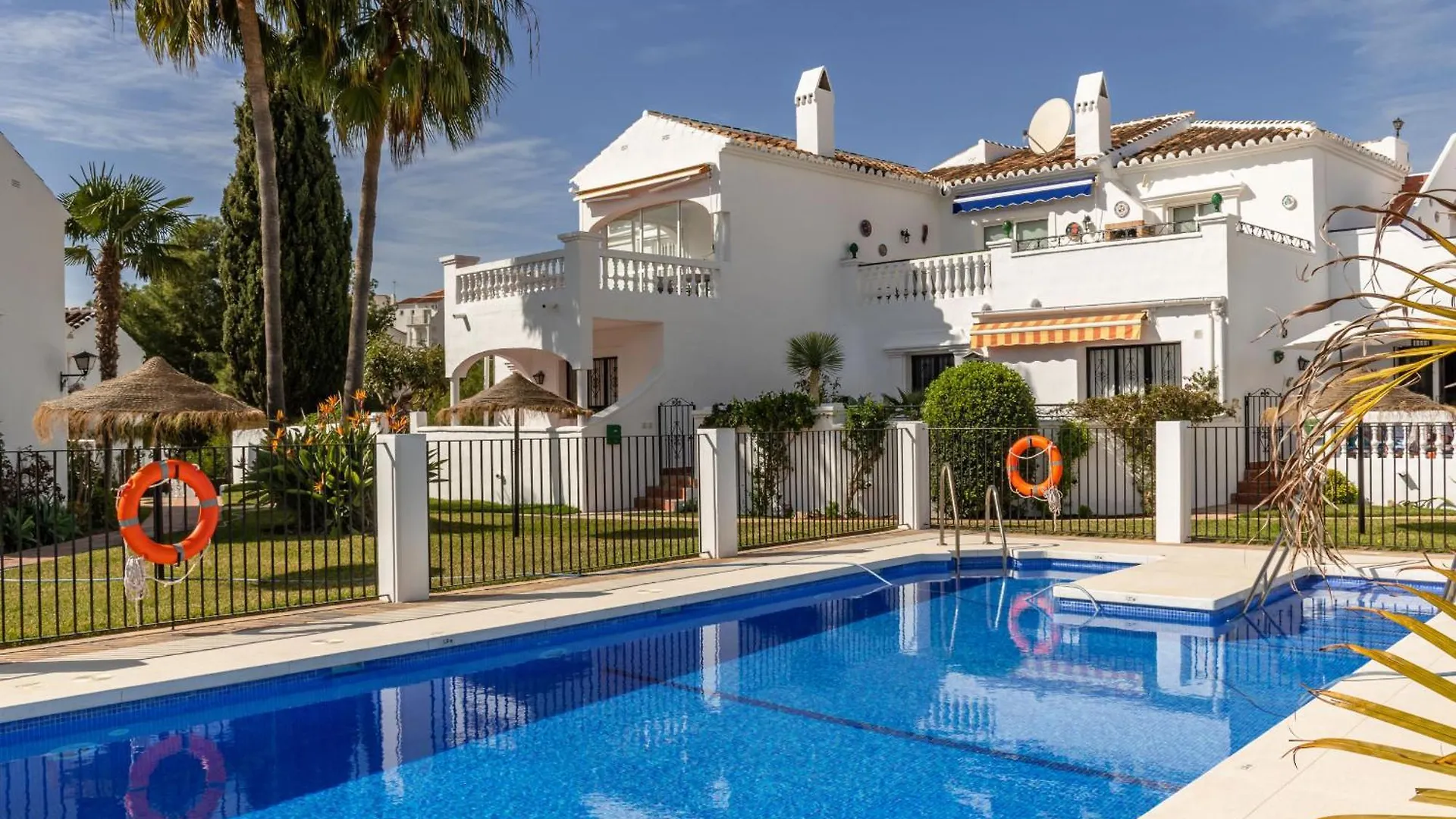 Rabat 2 Oasis Properties Nerja Spain